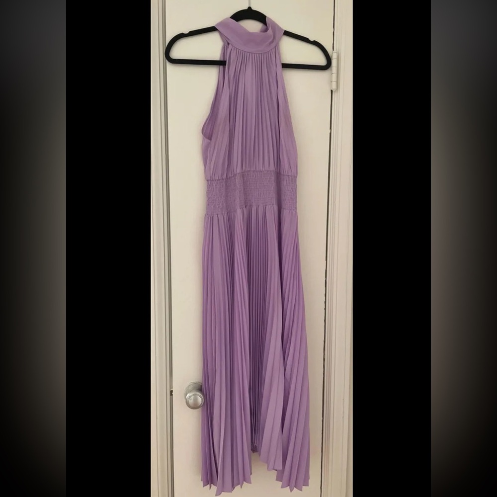 Vestique lavender high-neck/halter pleated midi dress